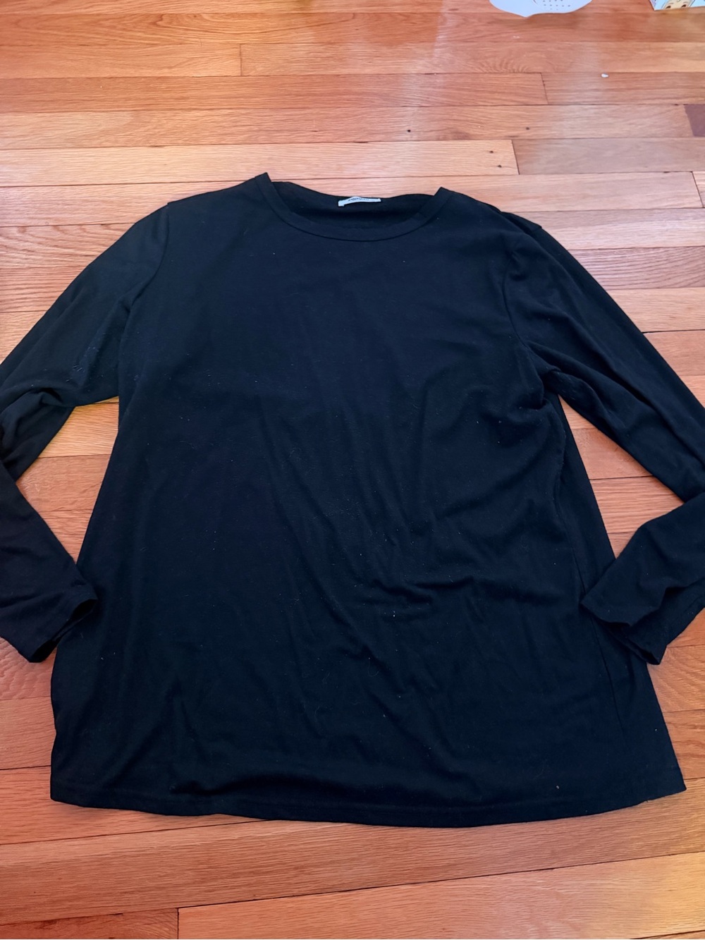 zeagoo Black Women’s Long-Sleeve Crew Neck Top